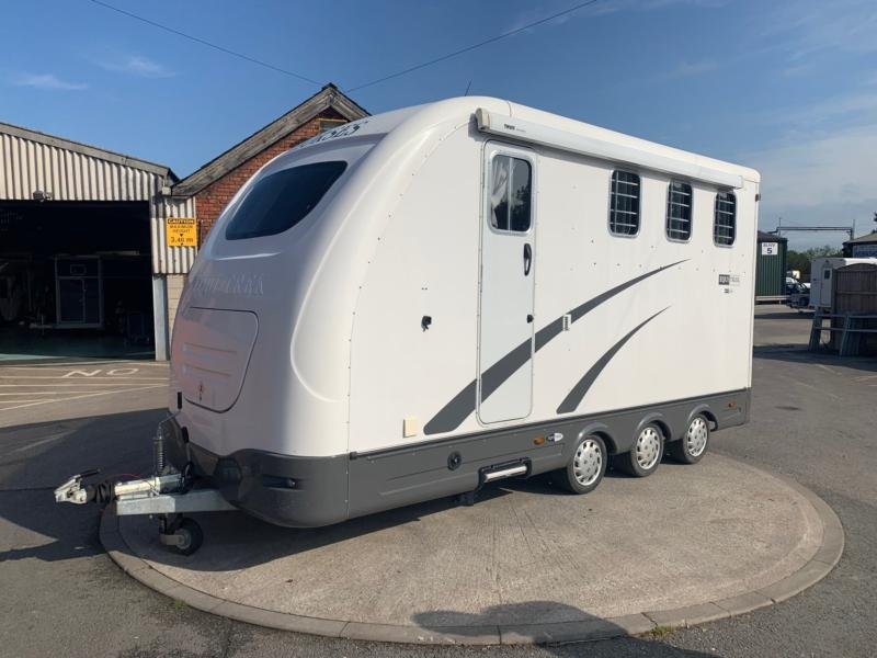 equi trek trailer with living for sale